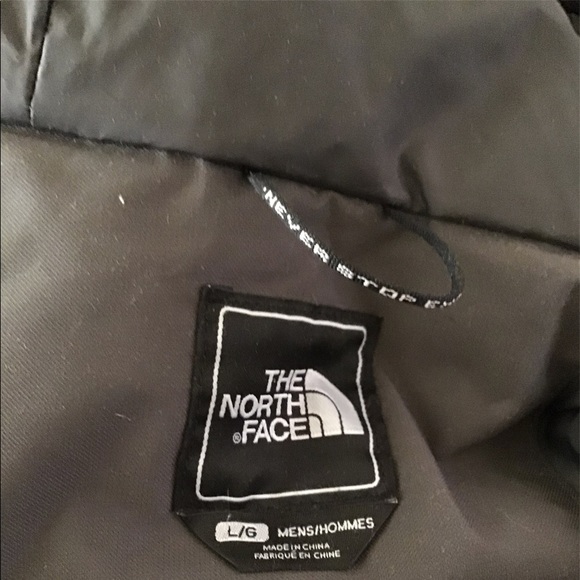Men’s North Face Down jacket, L , EUC - Picture 3 of 5